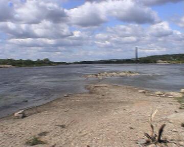 Zufluss der Neris (rechts) in die Memel (links) in Kaunas